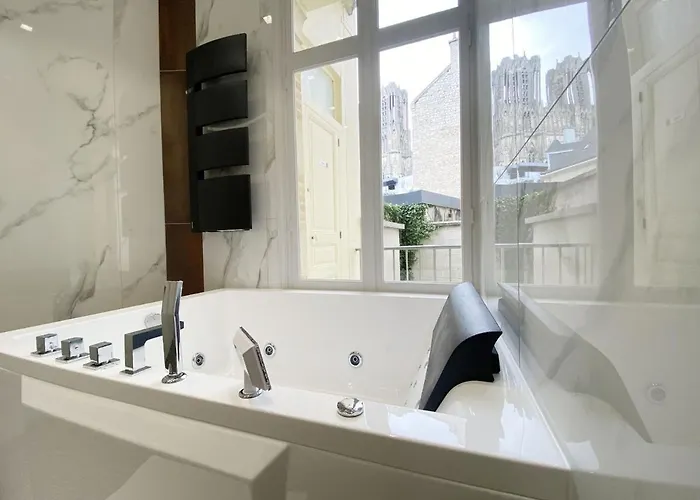 Le Clovis Sauna Remeš